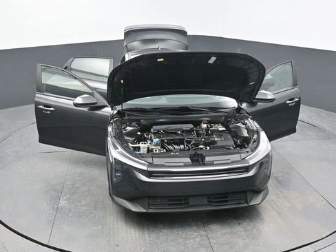 Used 2025 Kia K4 LXS image 67