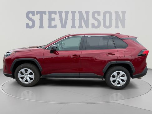 Used 2025 Toyota RAV4 LE AWD/4WD image 2