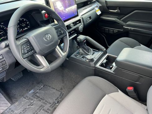 New 2025 Toyota Tacoma TRD Off-Road image 9