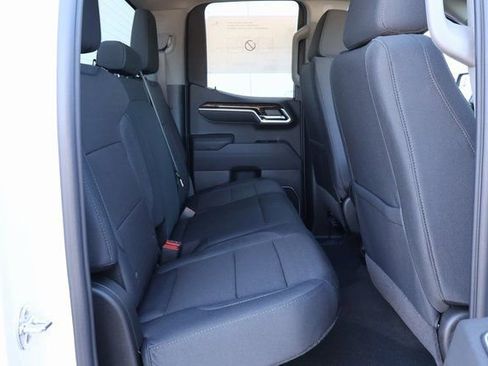 New 2026 GMC Sierra 1500 SLE image 17