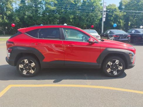Used 2024 Hyundai Kona SEL AWD/4WD image 6