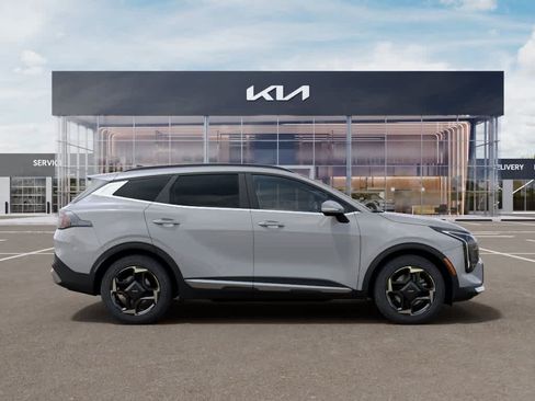 New 2026 Kia Sportage EX FWD image 7