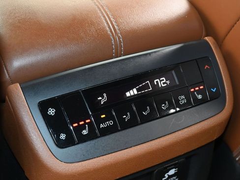 Used 2023 Nissan Pathfinder Platinum image 48