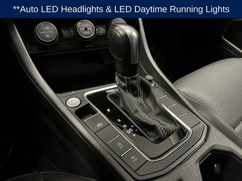 Used 2021 Volkswagen Jetta SEL image 12