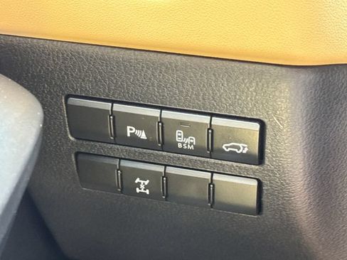 Used 2016 Lexus NX 200t AWD w/ Premium Package image 28