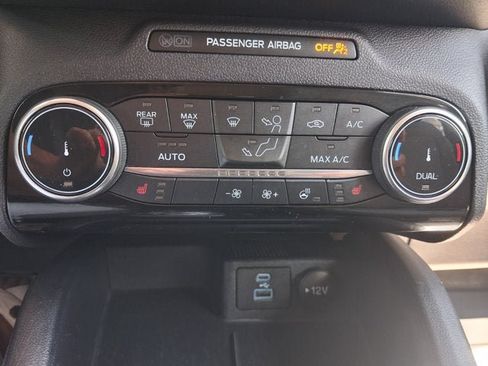 Used 2022 Ford Escape SE w/ Convenience Package AWD/4WD image 6