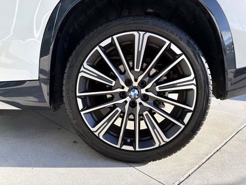 Certified 2025 BMW X1 xDrive28i w/ Convenience Package image 11