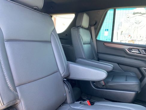 Used 2025 GMC Yukon Denali image 15
