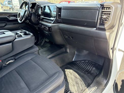 Used 2024 Chevrolet Silverado 2500 LT w/ Convenience Package image 26