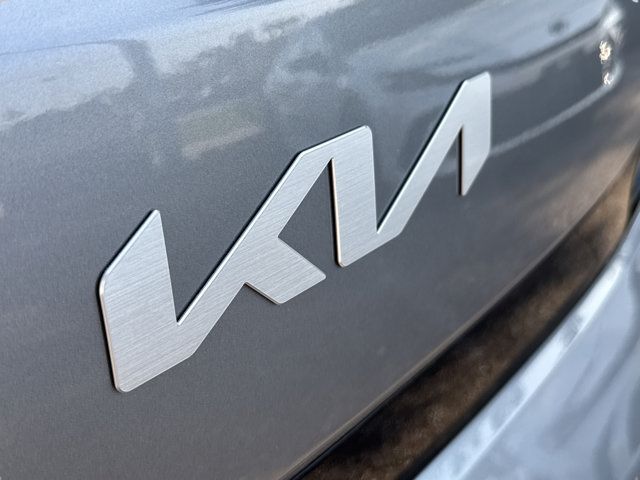 Used 2025 Kia Soul EX FWD image 13