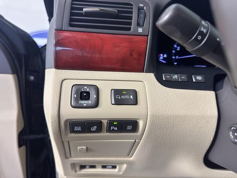 Used 2010 Lexus LS 460 w/ Luxury Value Edition RWD image 16