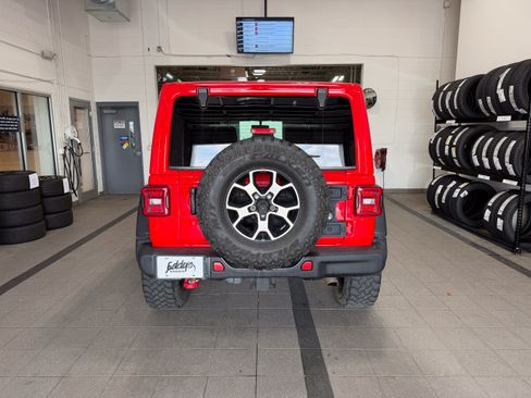 Used 2022 Jeep Wrangler Unlimited Rubicon w/ Steel Bumper Group AWD/4WD image 8