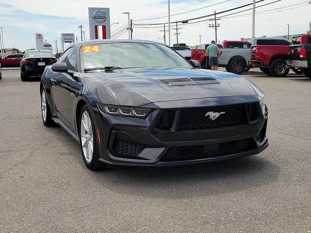 Used 2024 Ford Mustang GT Premium RWD image 2