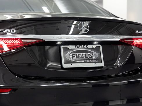 Used 2023 Mercedes-Benz S 580 4MATIC Sedan image 16