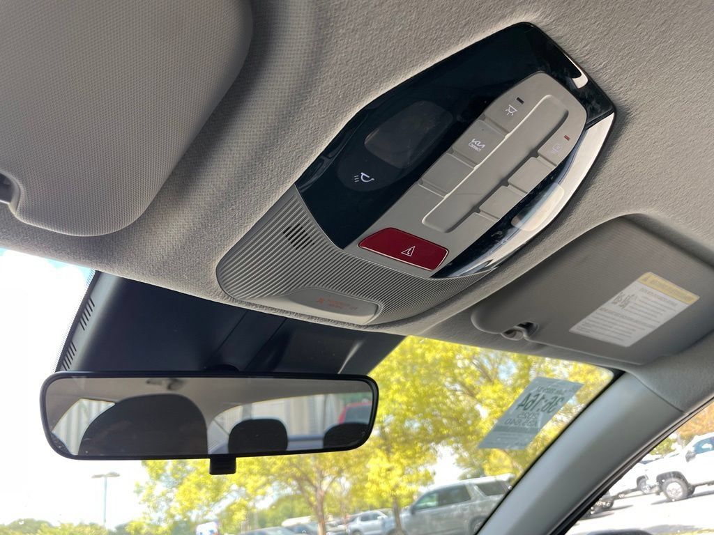 Used 2025 Kia K4 FWD image 21