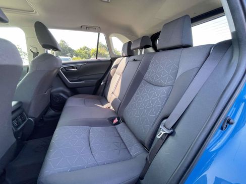 Used 2021 Toyota RAV4 XLE w/ Convenience Package AWD/4WD image 13