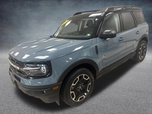 Used 2021 Ford Bronco Sport Outer Banks w/ Outer Banks Package AWD/4WD image 3