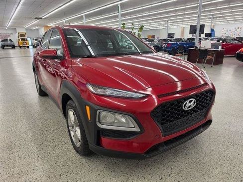 Used 2019 Hyundai Kona SE w/ Cargo Package FWD image 3