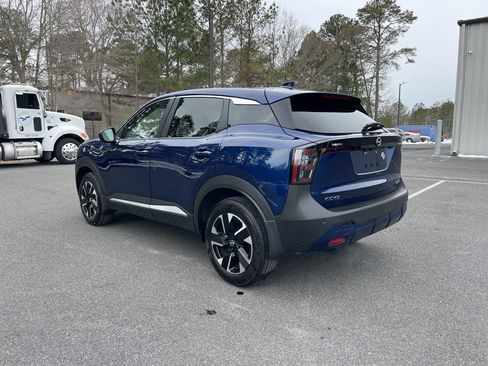 Used 2025 Nissan Kicks SV image 7