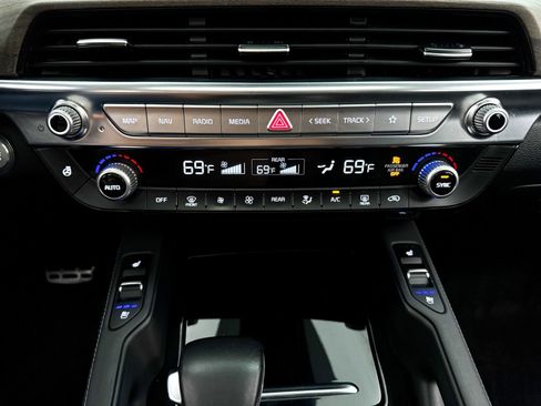 Used 2022 Kia Telluride SX w/ Nightfall Edition Package image 29