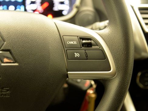 Used 2018 Mitsubishi Eclipse Cross LE image 23