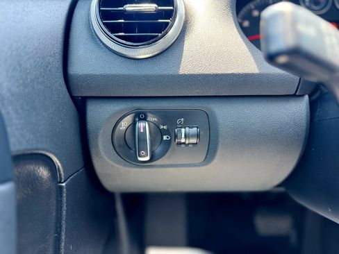 Used 2013 Audi A3 2.0T Premium image 37