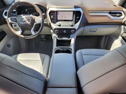 Used 2020 GMC Acadia SLT w/ Premium Package FWD image 15