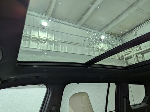 New 2025 Jeep Grand Cherokee L Limited image 33