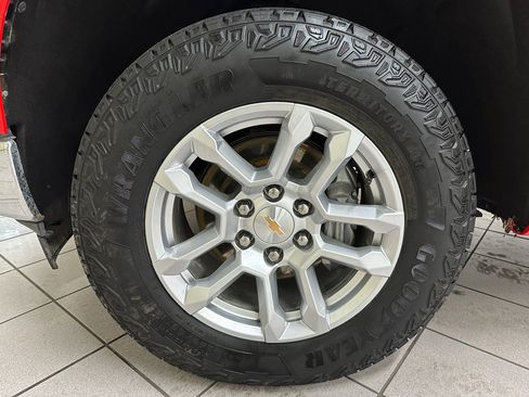 Certified 2025 Chevrolet Silverado 1500 LT w/ Z71 Off-Road Package image 21