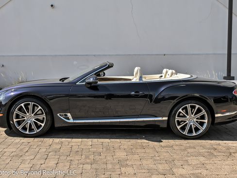Used 2020 Bentley Continental GT image 10