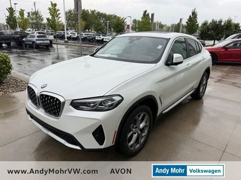 Used 2024 BMW X4 xDrive30i w/ Premium Package AWD/4WD image 3