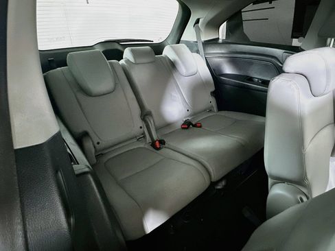 Used 2023 Honda Odyssey Touring image 16