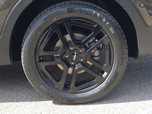 Used 2023 Kia Telluride EX X-Line image 9