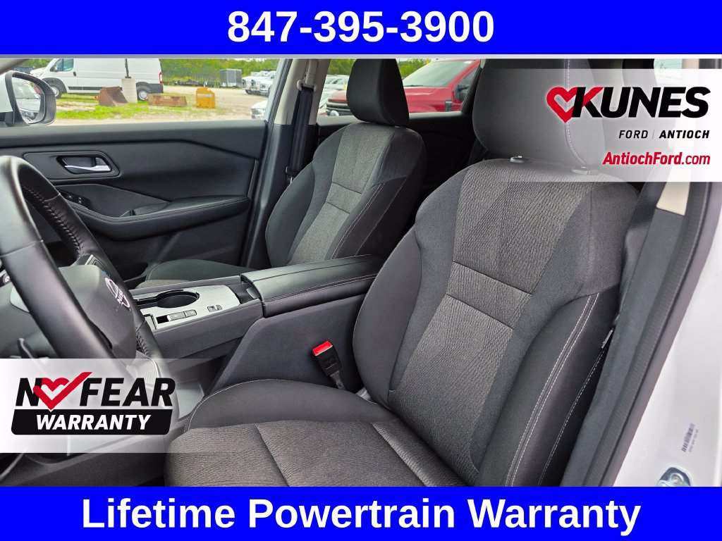 Used 2025 Nissan Rogue SV FWD image 28