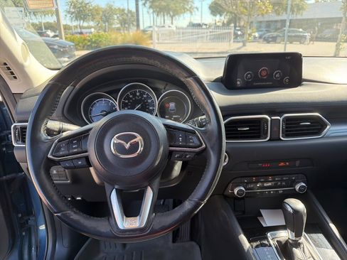 Used 2020 MAZDA CX-5 Touring image 17