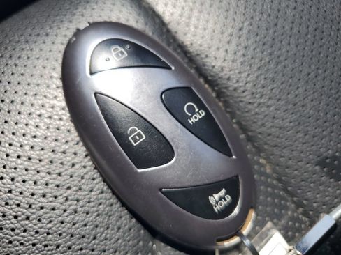 Used 2024 Hyundai Elantra Limited FWD image 28