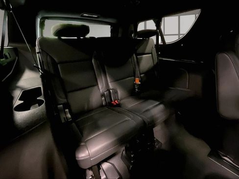 Used 2023 Chevrolet Suburban Z71 w/ Luxury Package AWD/4WD image 26