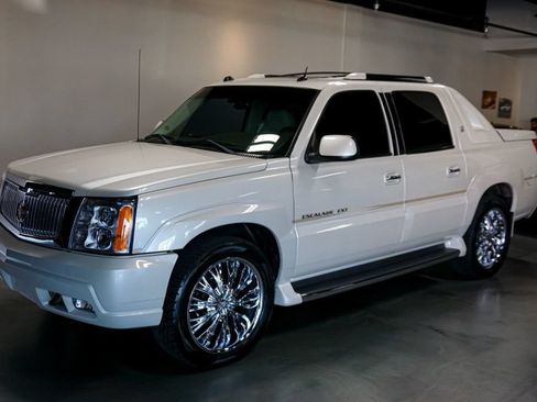 Used 2004 Cadillac Escalade EXT AWD/4WD image 5