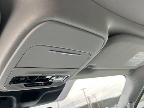 Used 2025 Lincoln Navigator Reserve image 30