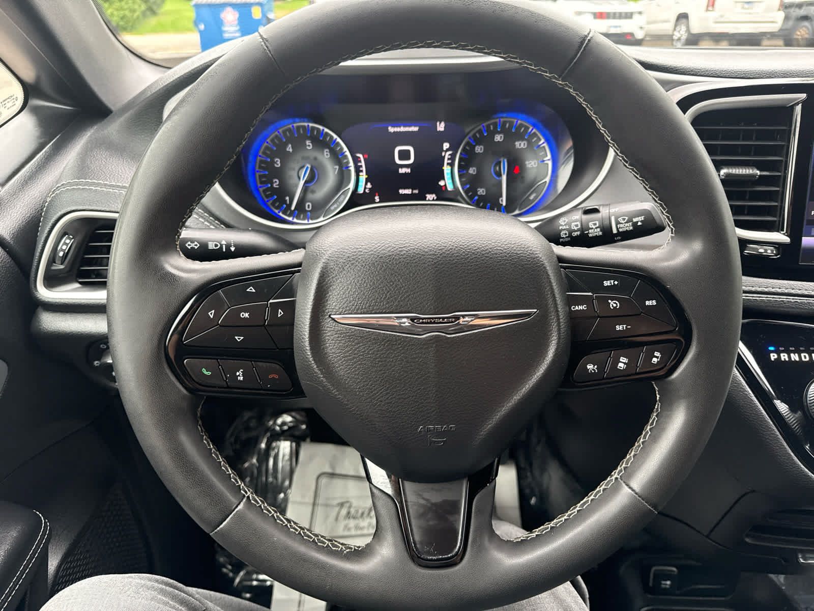 Used 2023 Chrysler Pacifica Touring FWD image 22