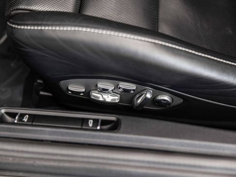 Used 2017 Porsche 911 Turbo S image 22