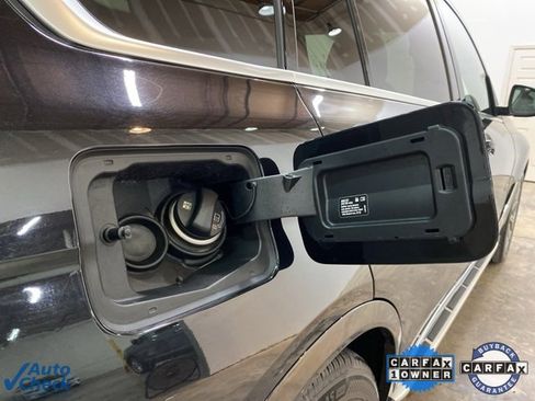 Used 2024 BMW X7 xDrive40i w/ Premium Package image 87