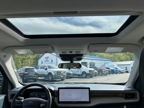 New 2025 Ford Maverick Lariat image 32