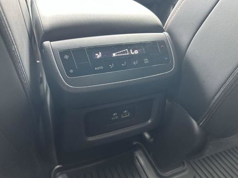 Used 2024 Nissan Pathfinder Rock Creek image 17