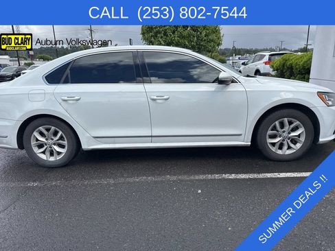 Used 2016 Volkswagen Passat 1.8T S FWD image 7