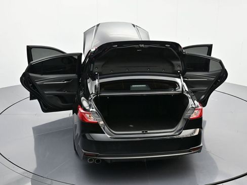 Used 2025 Toyota Camry SE image 48