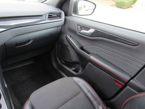 Used 2024 Ford Escape ST-Line image 21