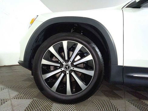 Used 2023 Mercedes-Benz GLB 250 4MATIC image 8