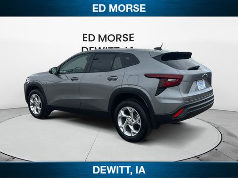 New 2026 Chevrolet Trax LS w/ LS Convenience Package FWD image 3