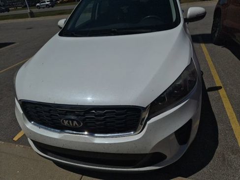 Used 2019 Kia Sorento AWD V6 image 2